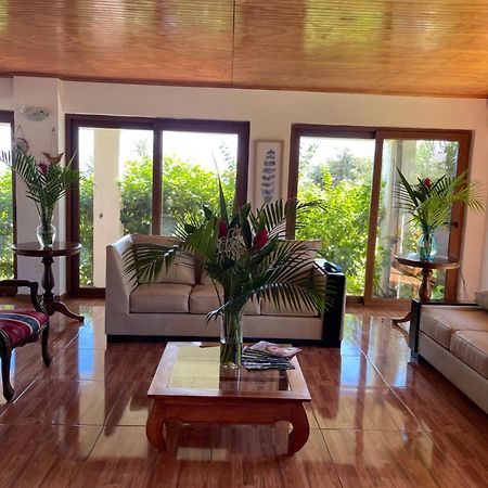 Teanehi Bed & Breakfast Hanga Roa Extérieur photo