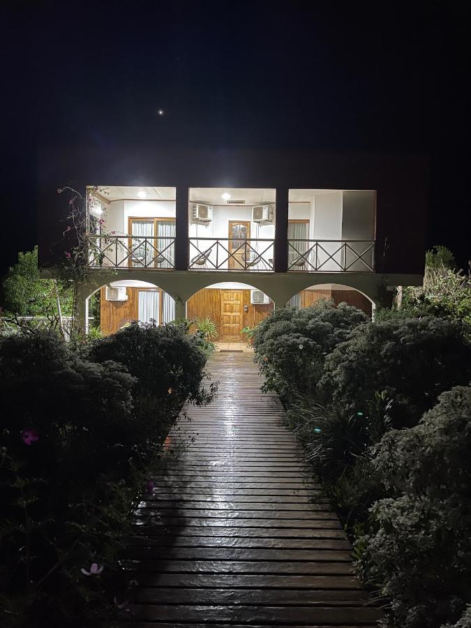 Teanehi Bed & Breakfast Hanga Roa Extérieur photo