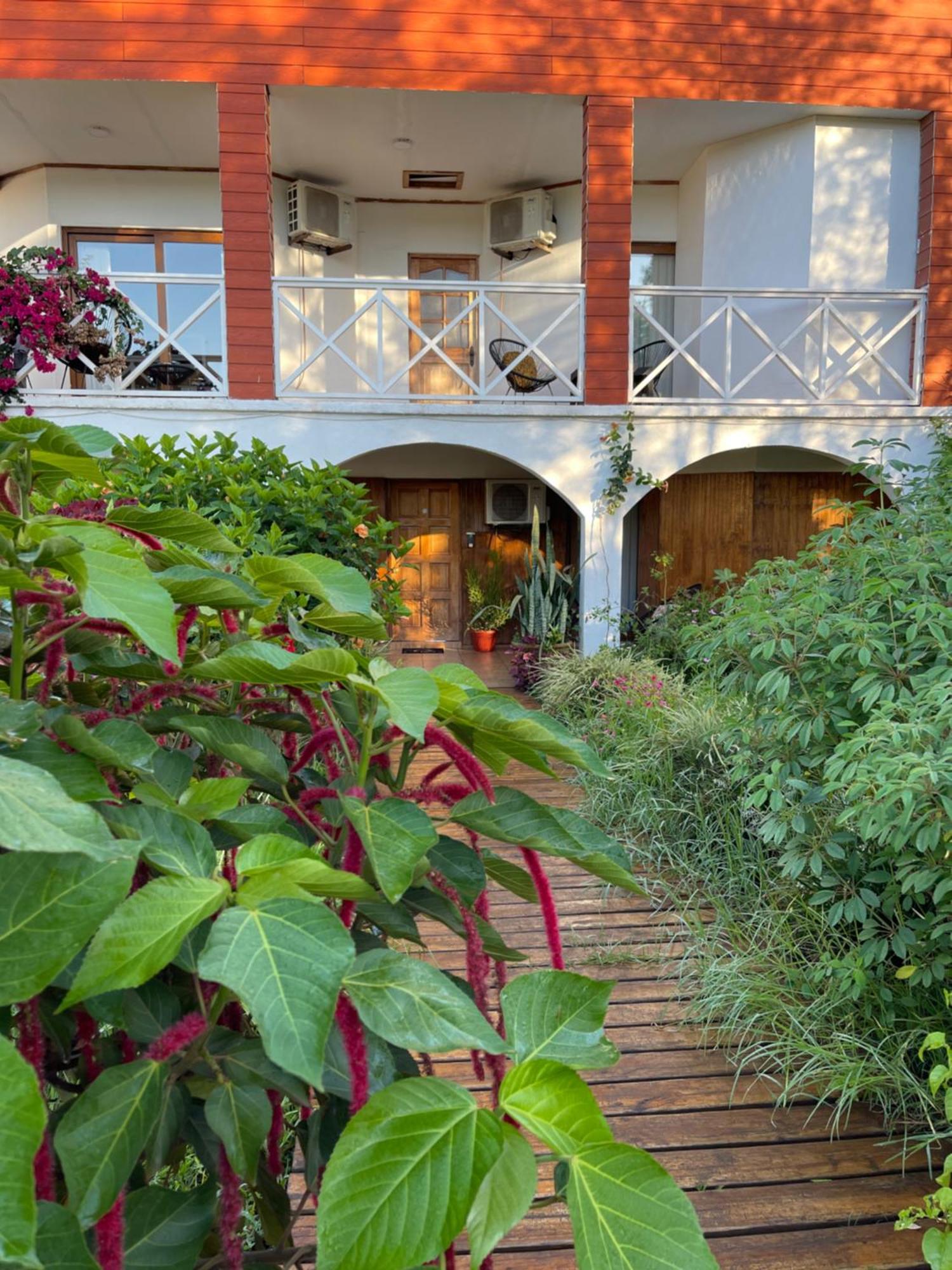 Teanehi Bed & Breakfast Hanga Roa Extérieur photo