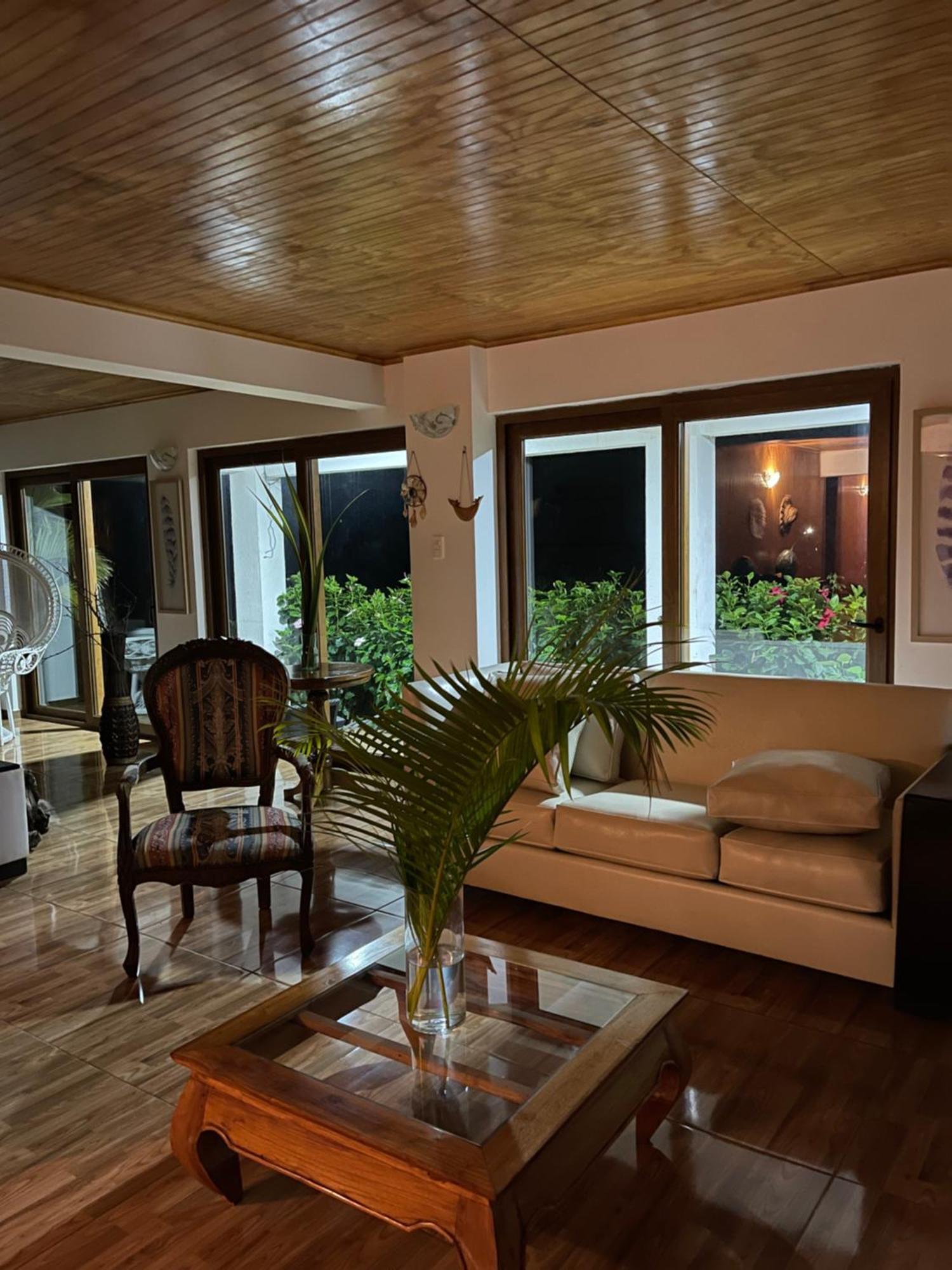 Teanehi Bed & Breakfast Hanga Roa Extérieur photo