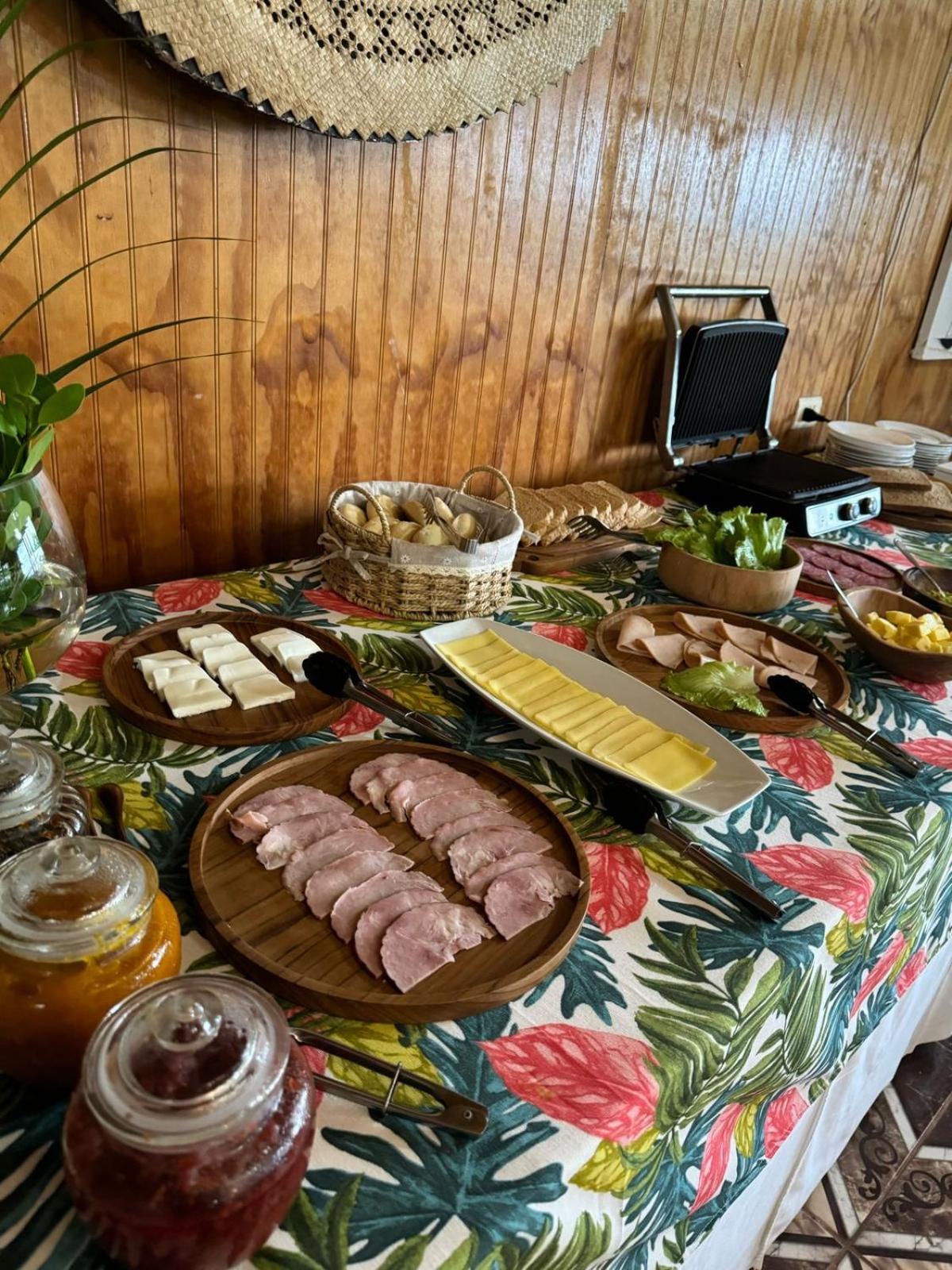 Teanehi Bed & Breakfast Hanga Roa Extérieur photo